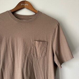 Isaac Mizrahi Taupe Short-Sleeve Pocket Tee